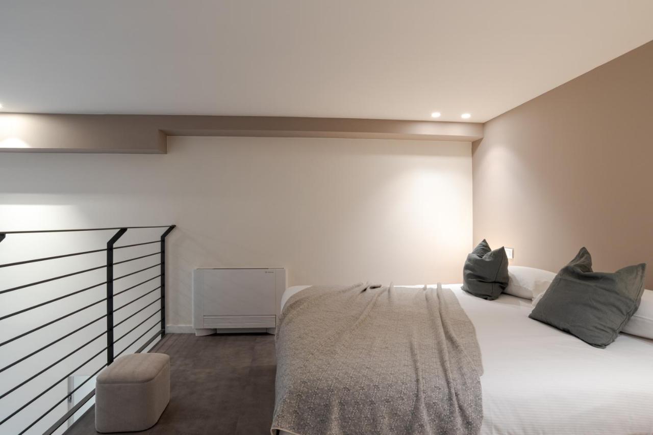 Suite Della Corte - By MyhomeinКомо Экстерьер фото