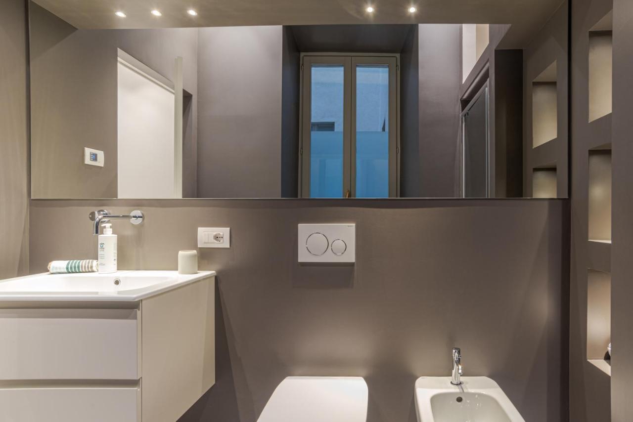 Suite Della Corte - By MyhomeinКомо Экстерьер фото