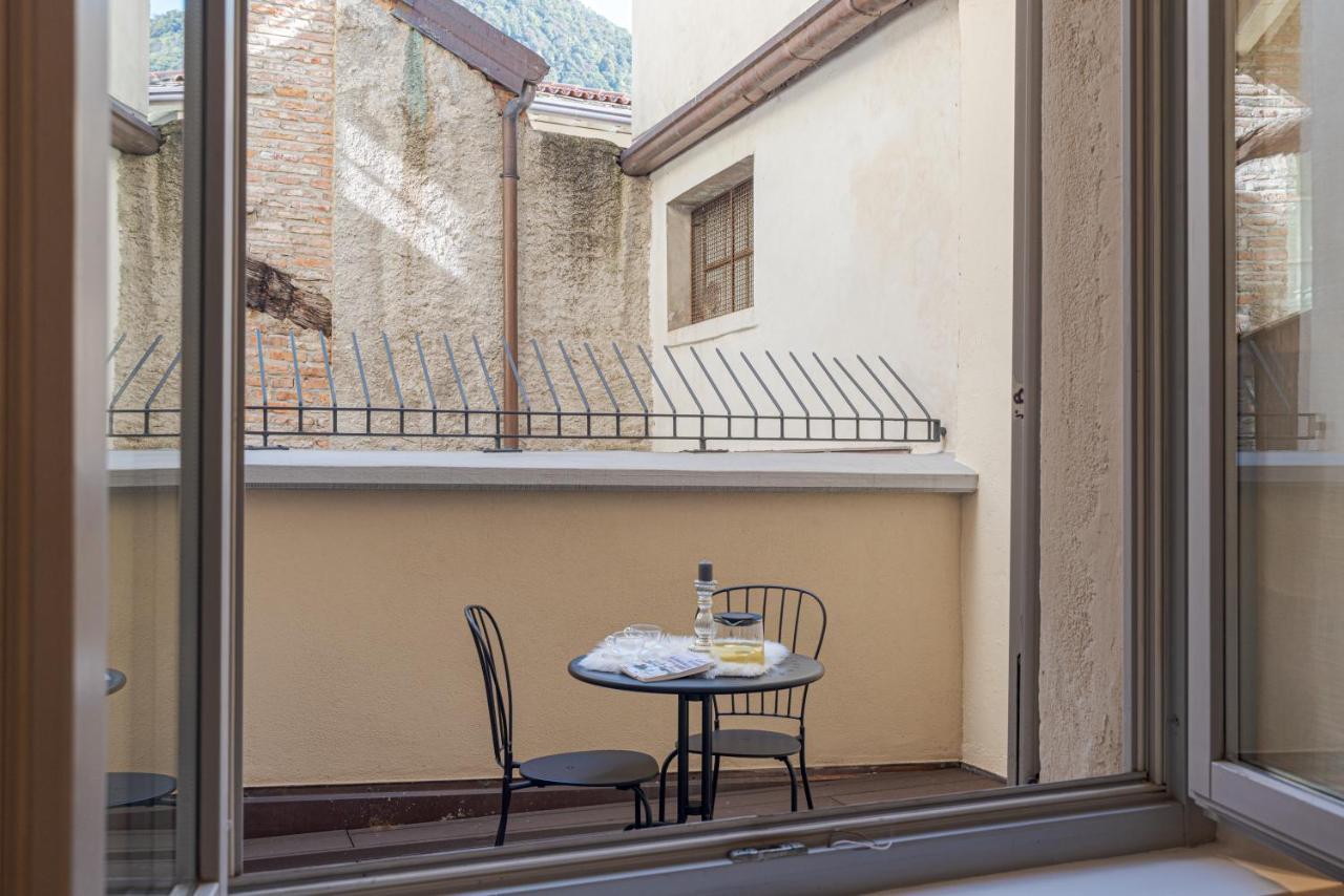 Suite Della Corte - By MyhomeinКомо Экстерьер фото