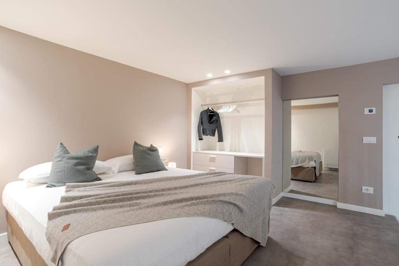 Suite Della Corte - By MyhomeinКомо Экстерьер фото